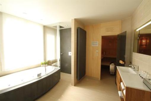 фото отеля Vacantiecentrum Neutralia Hotel Ostend