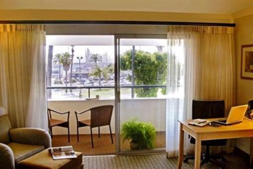фото отеля BEST WESTERN Beachside Inn
