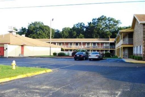 фото отеля America's Best Inn Carmichael Montgomery (Alabama)