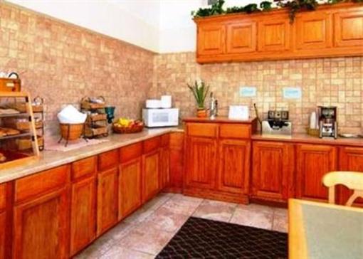 фото отеля Econo Lodge Inn & Suites Arlington (Texas)