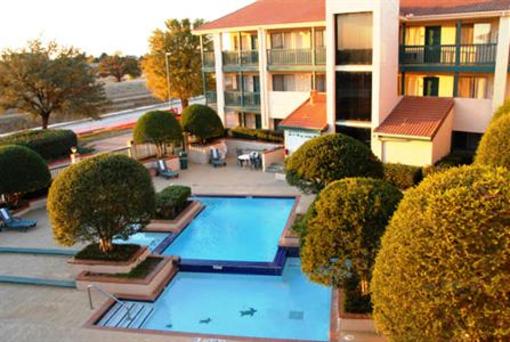 фото отеля Econo Lodge Inn & Suites Arlington (Texas)