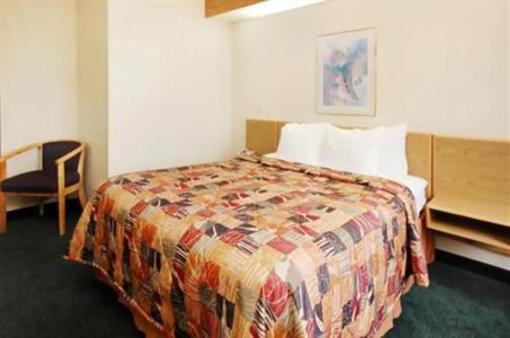фото отеля Travelodge Hotel South Colorado Springs