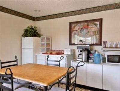 фото отеля Travelodge Hotel South Colorado Springs