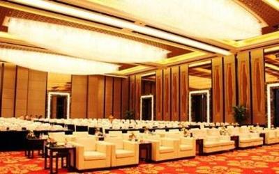 фото отеля Jinling Jiangsu Yunhu International Conference Center Yixing