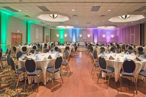 фото отеля Holiday Inn Binghamton - Hawley St Downtown