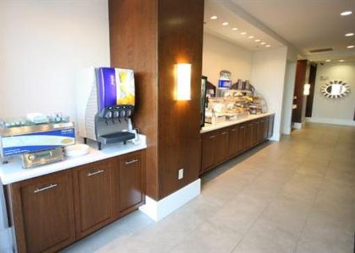фото отеля Holiday Inn Express & Suites Terre Haute