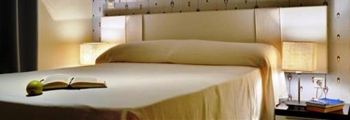 фото отеля Apartamentos Las Cruces Seville (Spain)