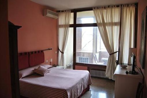 фото отеля A Teatro Bed & Breakfast Florence