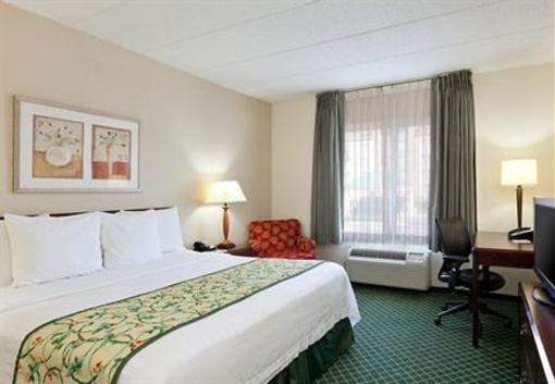 фото отеля Fairfield Inn & Suites Chicago Midway Airport Bedford Park