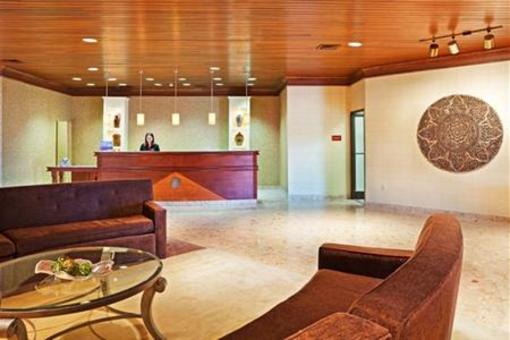 фото отеля Crowne Plaza Hickory I-40