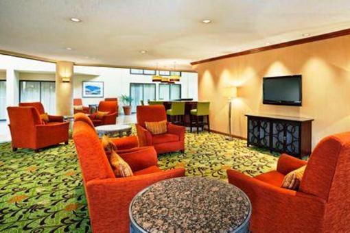 фото отеля Crowne Plaza Hickory I-40