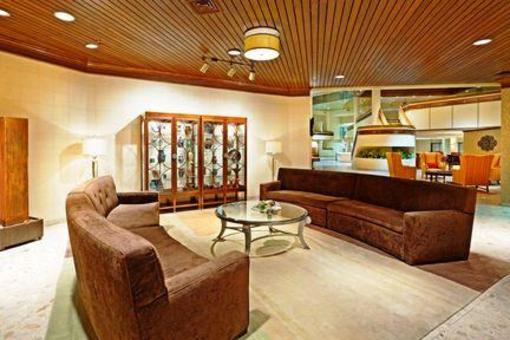 фото отеля Crowne Plaza Hickory I-40