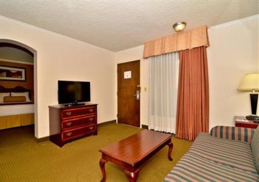 фото отеля BEST WESTERN PLUS Galleria Inn & Suites