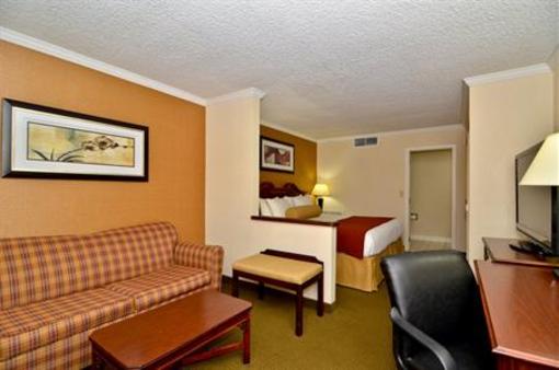 фото отеля BEST WESTERN PLUS Galleria Inn & Suites