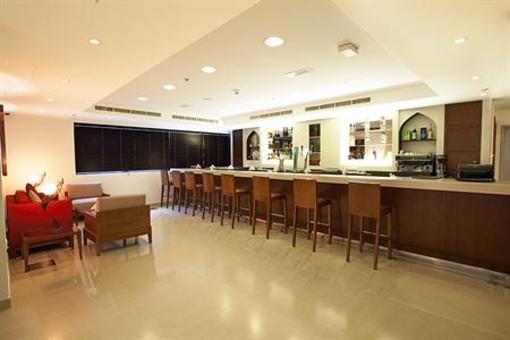 фото отеля Holiday Inn Express Bahrain
