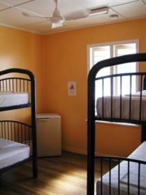 фото отеля Civic Guest House Backpackers Hostel