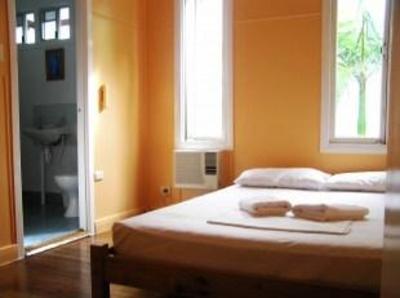фото отеля Civic Guest House Backpackers Hostel