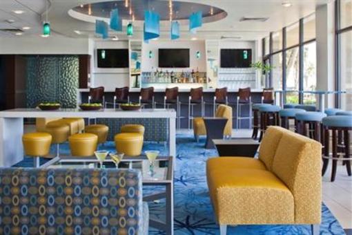 фото отеля The Beach House A Holiday Inn Resort