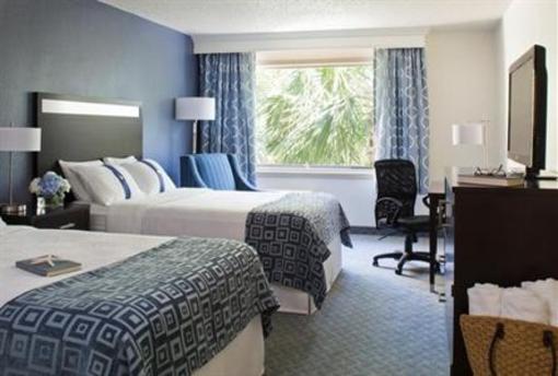 фото отеля The Beach House A Holiday Inn Resort
