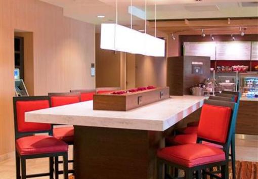 фото отеля Courtyard by Marriott Jacksonville Northeast/Kendall Town