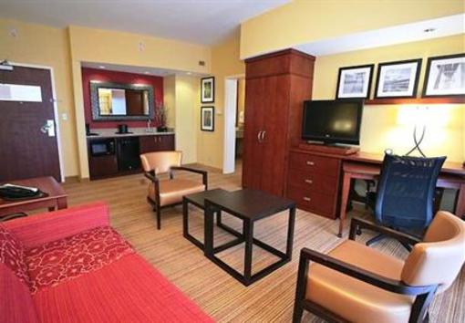 фото отеля Courtyard by Marriott Jacksonville Northeast/Kendall Town
