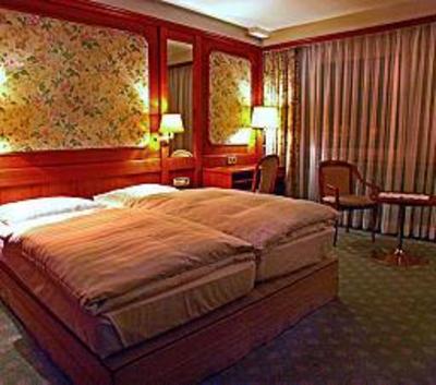 фото отеля Hotel Stern Ulm