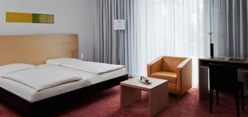 фото отеля Innside Premium Hotels Dusseldorf Seestern