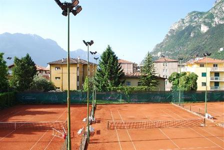 фото отеля Garda Sporting Club Hotel Riva del Garda