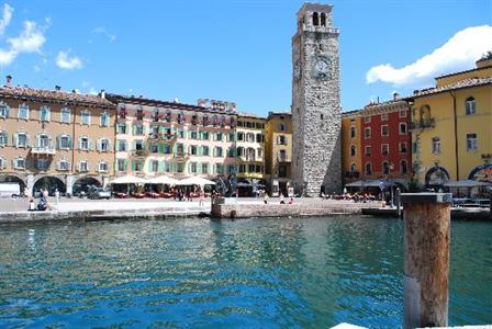 фото отеля Garda Sporting Club Hotel Riva del Garda