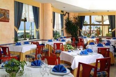 фото отеля Tryp La Caleta