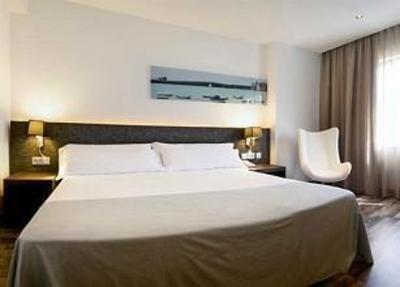 фото отеля Tryp La Caleta