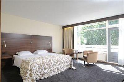фото отеля Golden Tulip Hotel De Reiskoffer