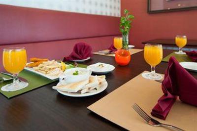 фото отеля Citrus Hotel