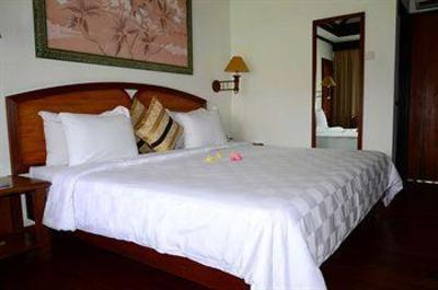 фото отеля Senggigi Beach Hotel Mataram