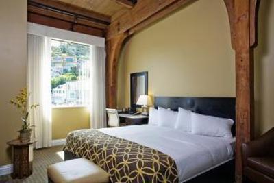 фото отеля Waters Edge Hotel Tiburon