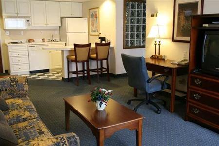 фото отеля Hampton Inn & Suites Raleigh/Cary RBC Center