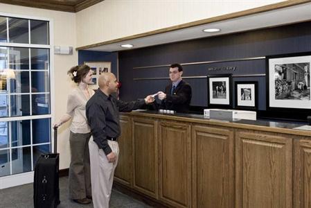 фото отеля Hampton Inn & Suites Raleigh/Cary RBC Center