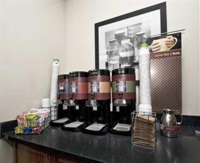 фото отеля Hampton Inn & Suites Raleigh/Cary RBC Center