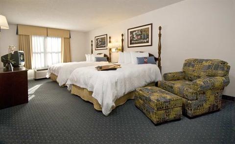 фото отеля Hampton Inn & Suites Raleigh/Cary RBC Center