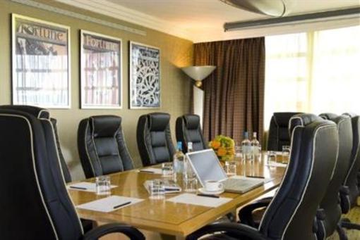 фото отеля Crowne Plaza Liverpool - John Lennon Airport