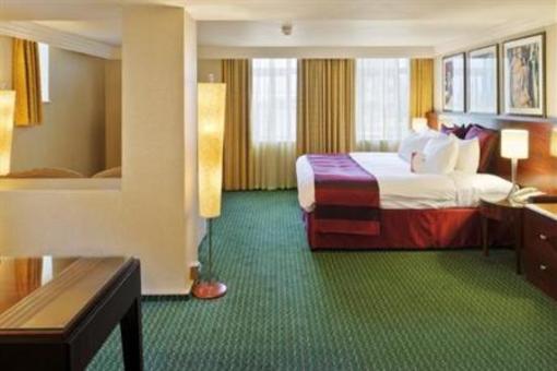 фото отеля Crowne Plaza Liverpool - John Lennon Airport