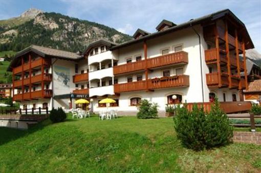 фото отеля Residence Garni Aritz Campitello di Fassa