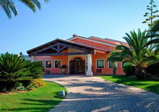 фото отеля Lantana Hotel & Residences Pula (Sardinia)