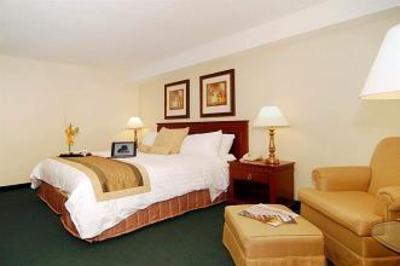 фото отеля BEST WESTERN Cambridge / Kitchener Hotel