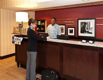 фото отеля Hampton Inn & Suites Holly Springs