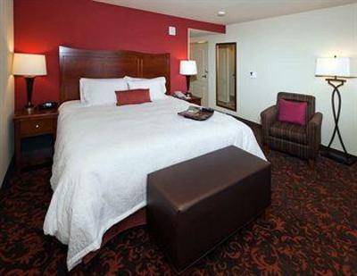 фото отеля Hampton Inn & Suites Holly Springs