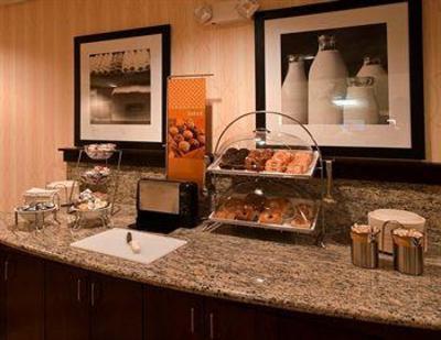 фото отеля Hampton Inn & Suites Holly Springs