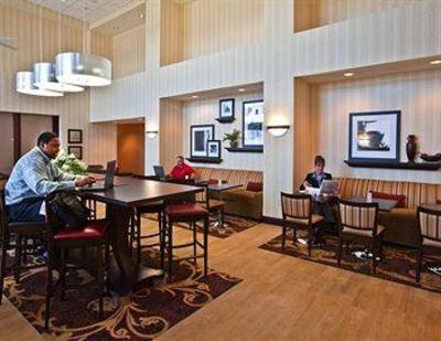 фото отеля Hampton Inn & Suites Holly Springs
