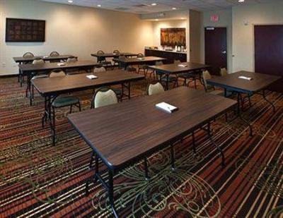 фото отеля Hampton Inn & Suites Holly Springs