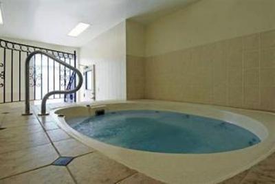 фото отеля Best Western Plus Travel Hotel Toronto Airport